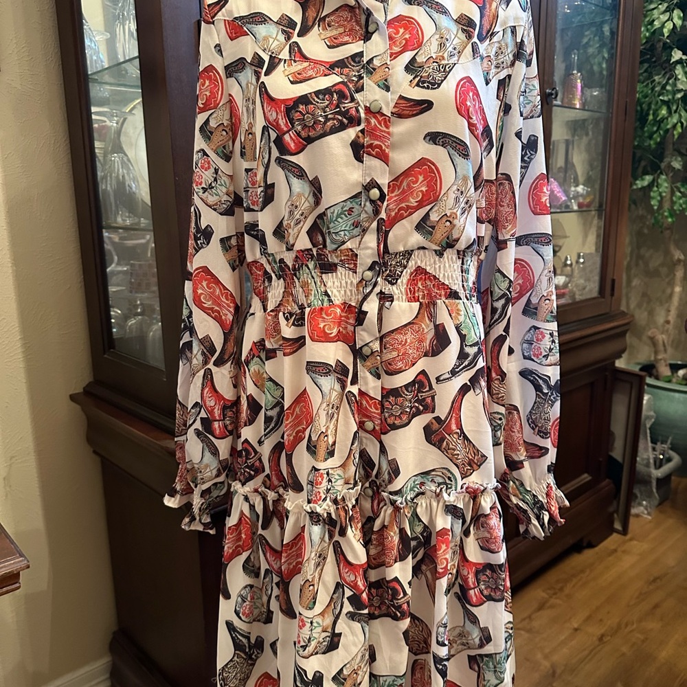 Women's White Printed Snap-Front Ruffle Dress - Red & Black Boot Motif